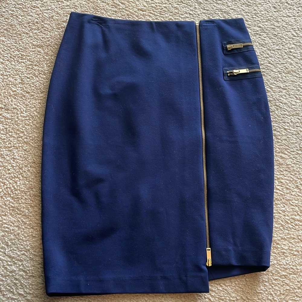 GILI Knee length skirt
